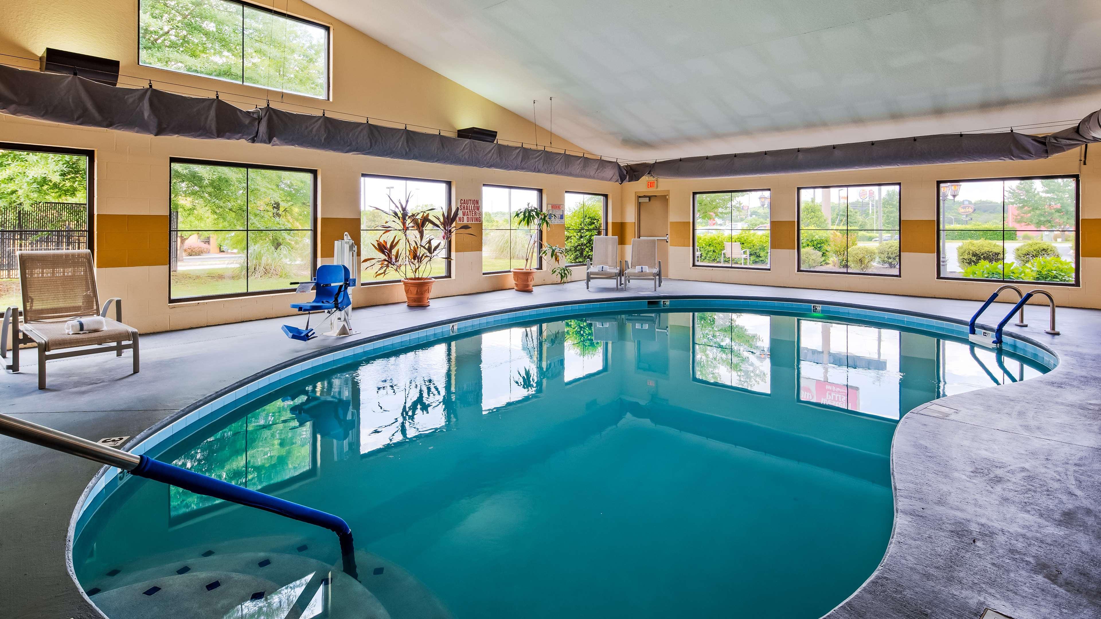 Best Western Plus Strawberry Inn & Suites Knoxville Eksteriør bilde