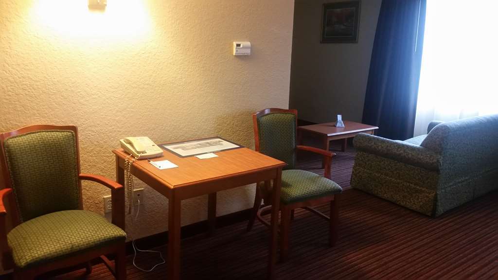 Best Western Plus Strawberry Inn & Suites Knoxville Rom bilde