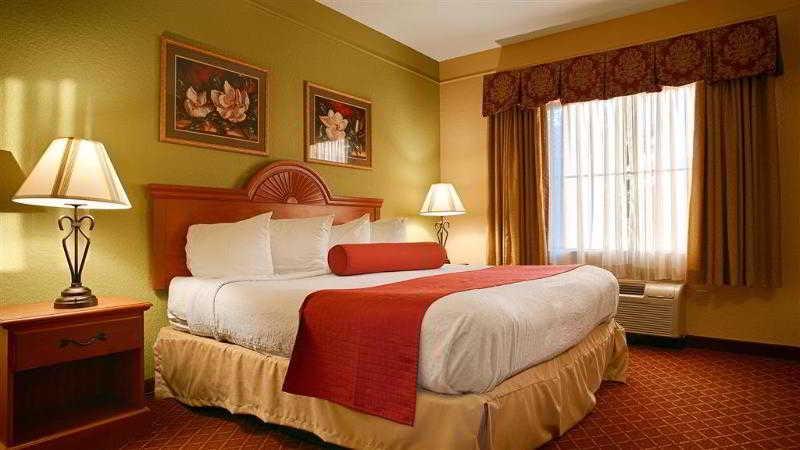 Best Western Plus Strawberry Inn & Suites Knoxville Eksteriør bilde
